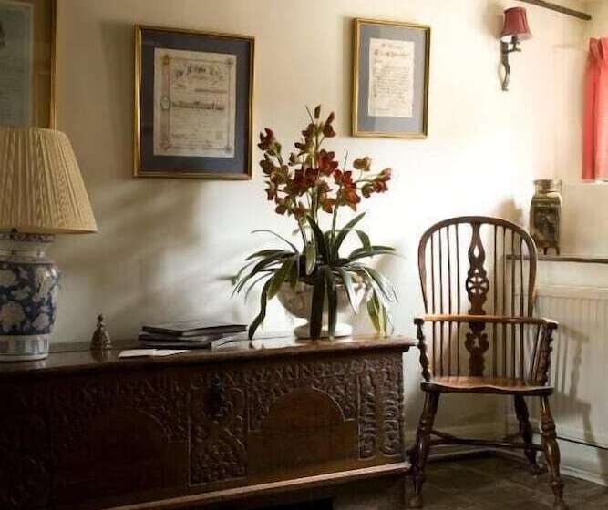 Bed and Breakfast The Old Manor House