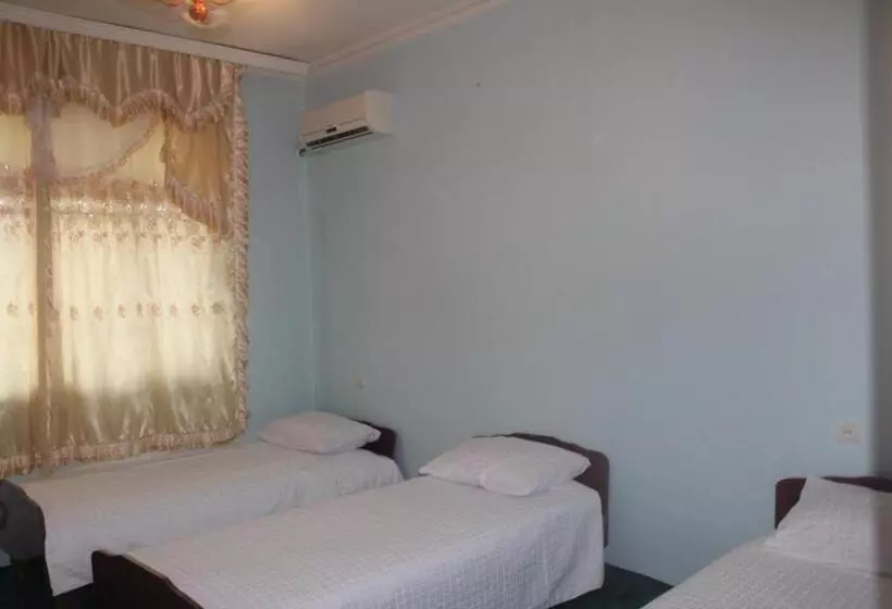 Canal Hostel