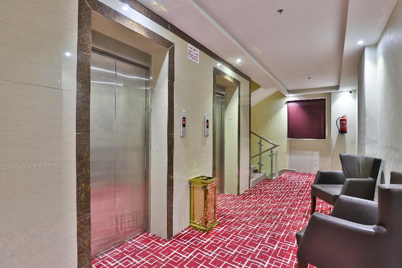 ホテル Capital O 338 Asian