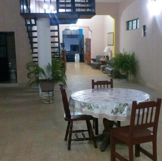 فندق Doña Chela En Calvillo