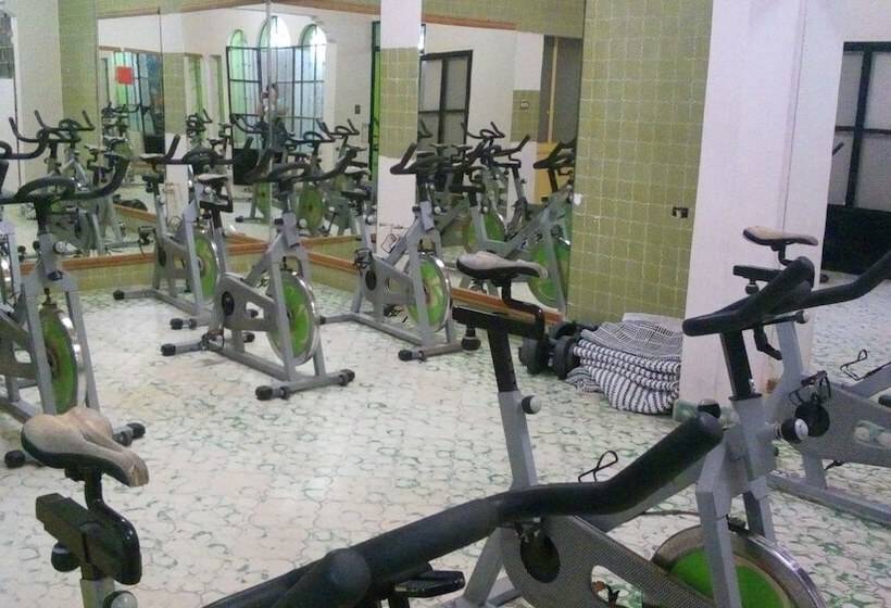 فندق Doña Chela En Calvillo