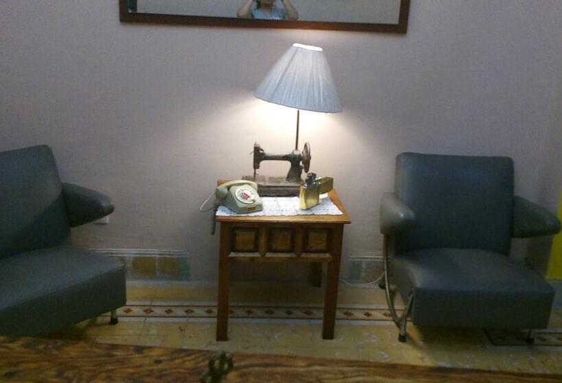 فندق Doña Chela En Calvillo