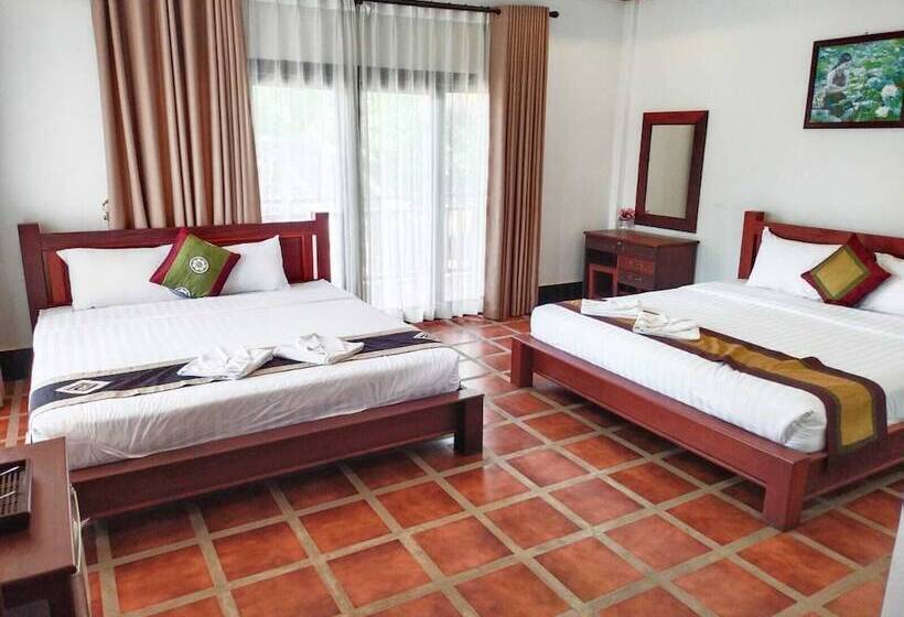 Vang Vieng Savanh Sunset View Resort