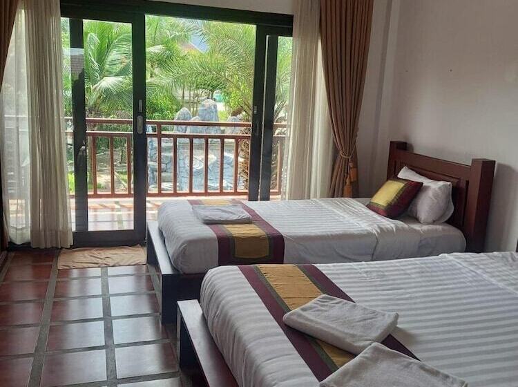 Vang Vieng Savanh Sunset View Resort