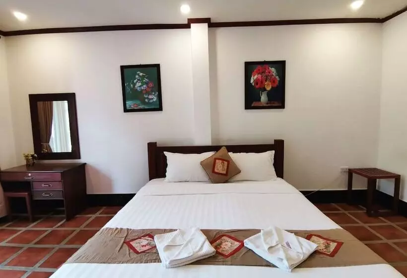 Vang Vieng Savanh Sunset View Resort