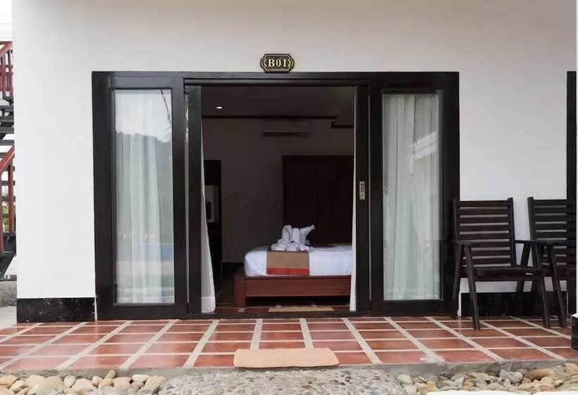 Vang Vieng Savanh Sunset View Resort