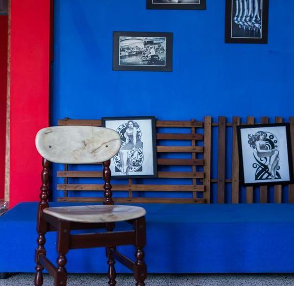 هاستل Backpackers @ Beacon Kch