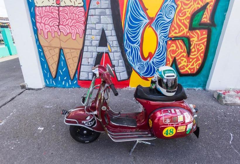 هاستل Backpackers @ Beacon Kch