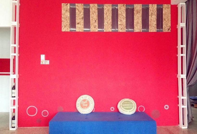 هاستل Backpackers @ Beacon Kch