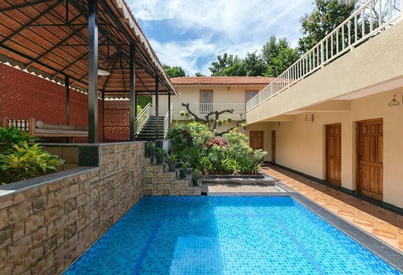 Amritara Aura Resort & Spa