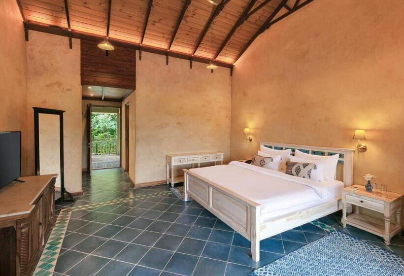 Amritara Aura Resort & Spa