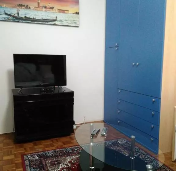 تختخواب و صبحانه Dreambnb