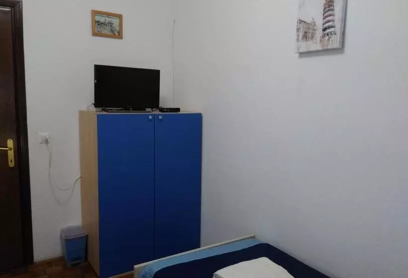 تختخواب و صبحانه Dreambnb