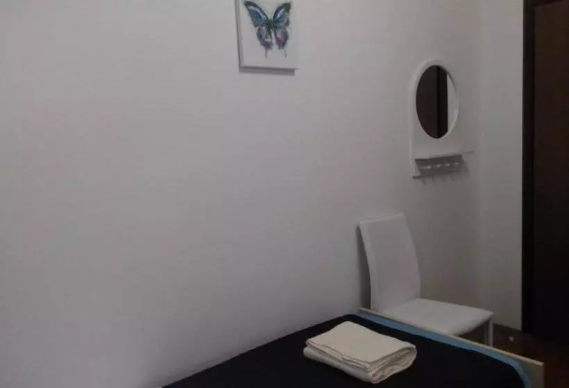 تختخواب و صبحانه Dreambnb