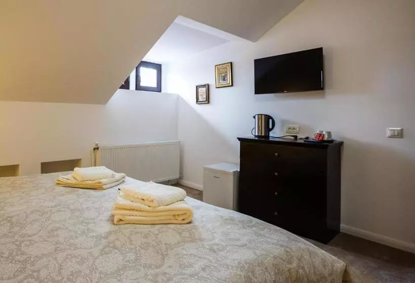 تختخواب و صبحانه Maisonette Apartments