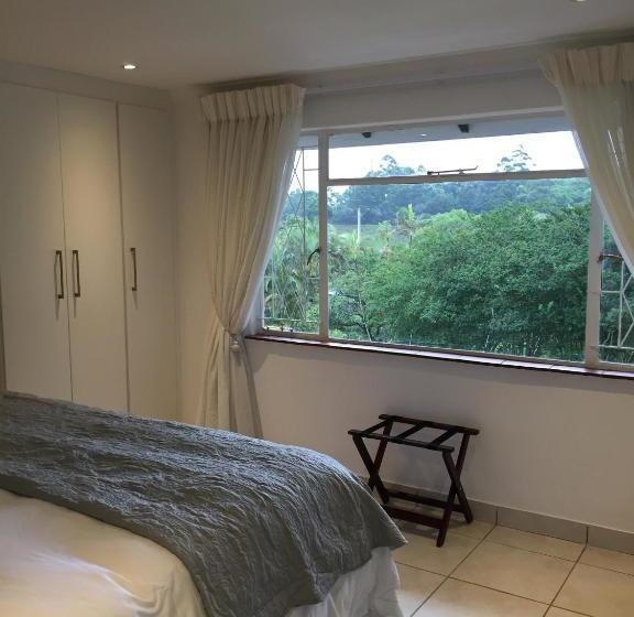 민박 Sunset On Cheshire