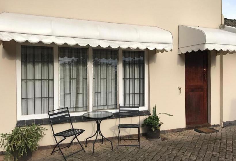 민박 Sunset On Cheshire