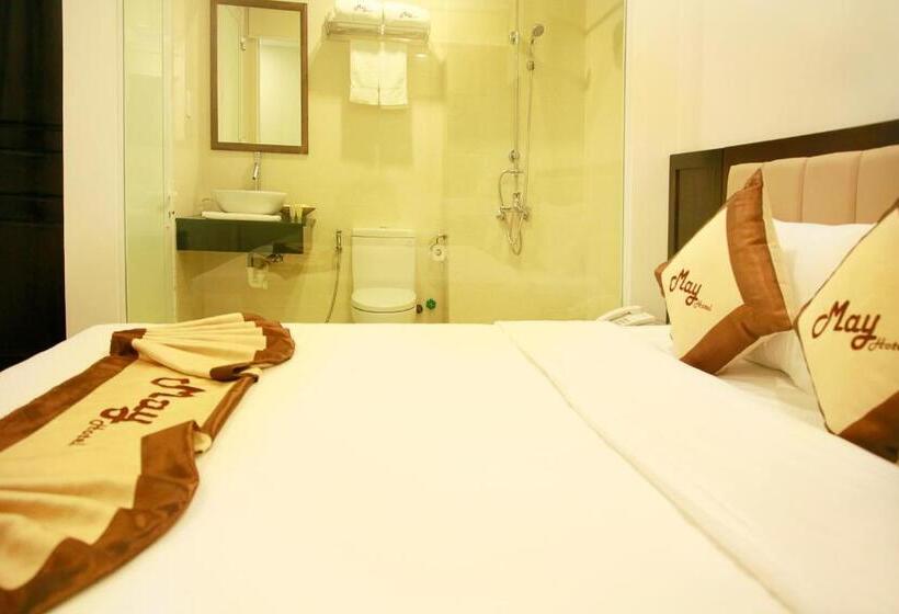 هتل May