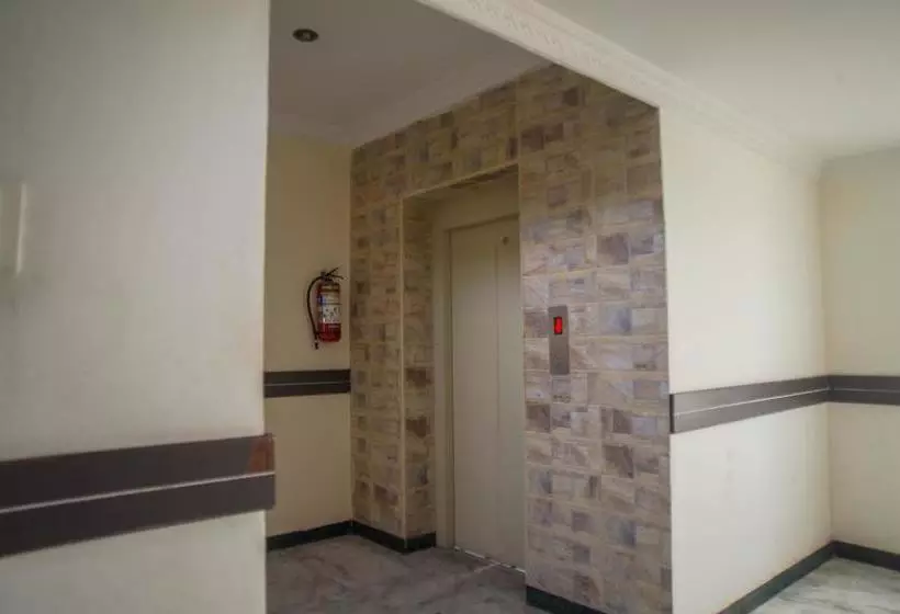 هتل Oyo Rooms Bussy Street