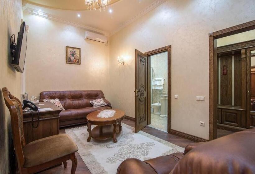 فندق Panskiy Dvir