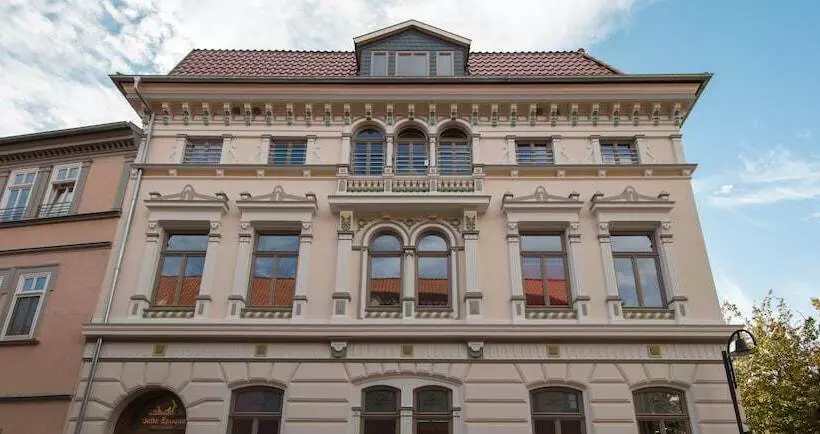 Hotelli Luxus Hostel Rabe