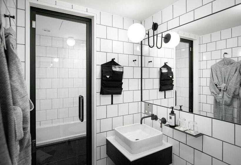 Otel Trunkcat Street