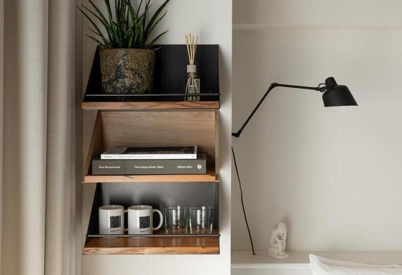 Otel Trunkcat Street