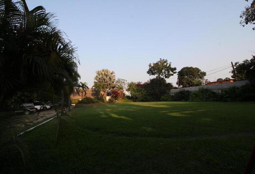 酒店 Villa Blanca Suites