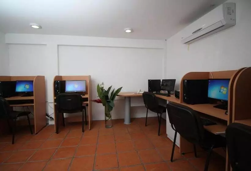 ホテル Villa Blanca Suites