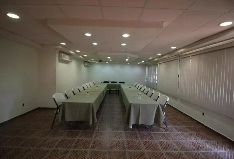 ホテル Villa Blanca Suites