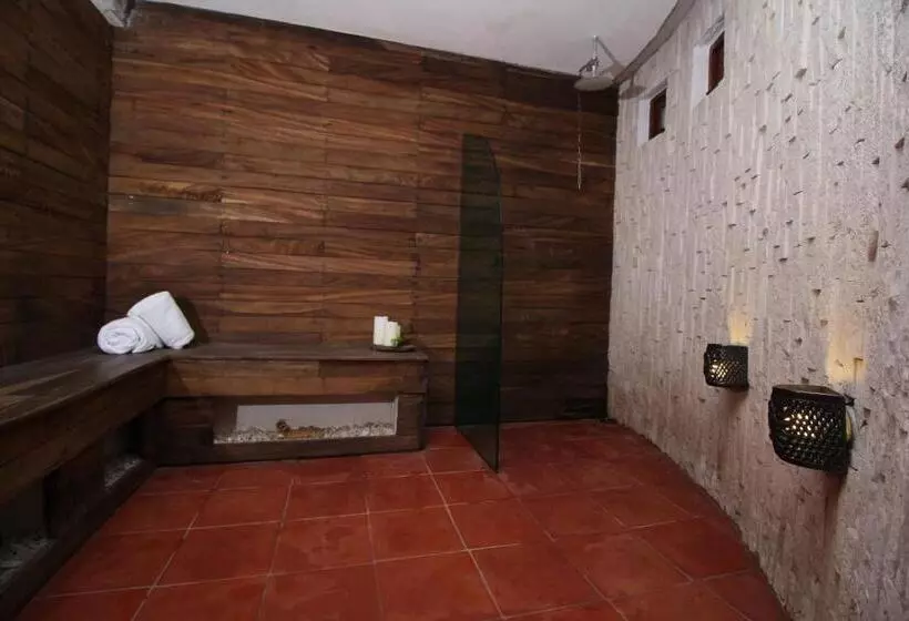 ホテル Villa Blanca Suites