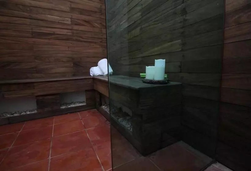 ホテル Villa Blanca Suites