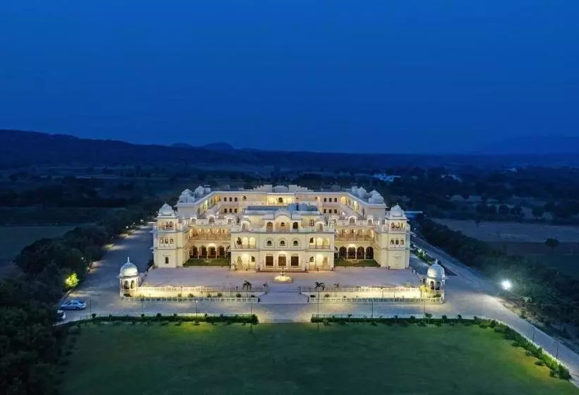 Lomakeskus The Jai Bagh Palace