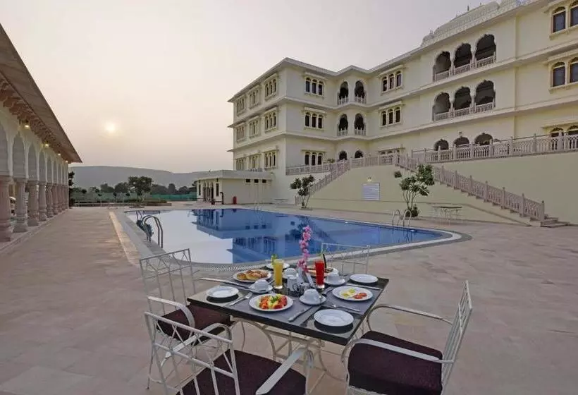 Lomakeskus The Jai Bagh Palace