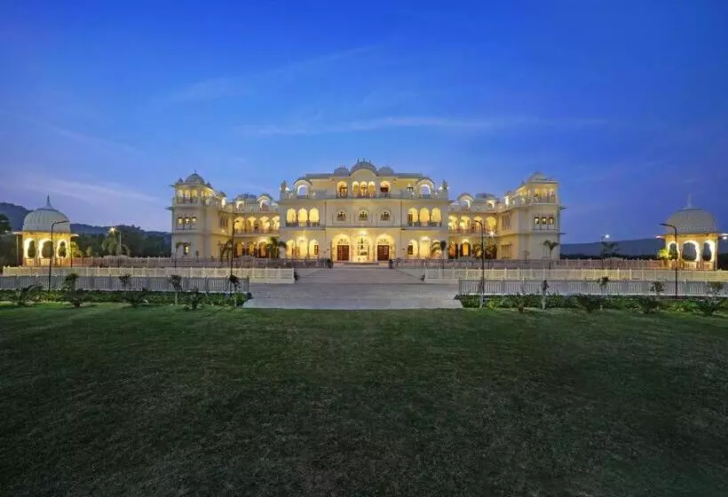 Lomakeskus The Jai Bagh Palace