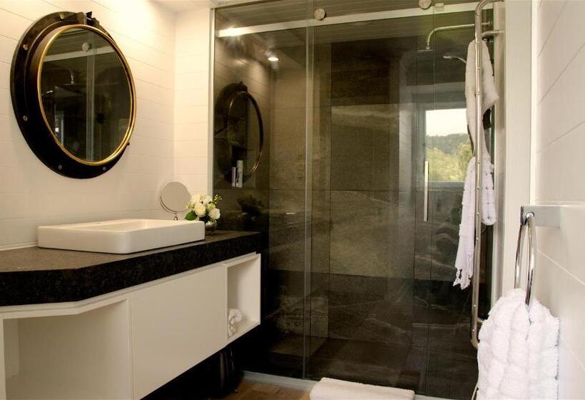 민박 Ngamihi Lodge