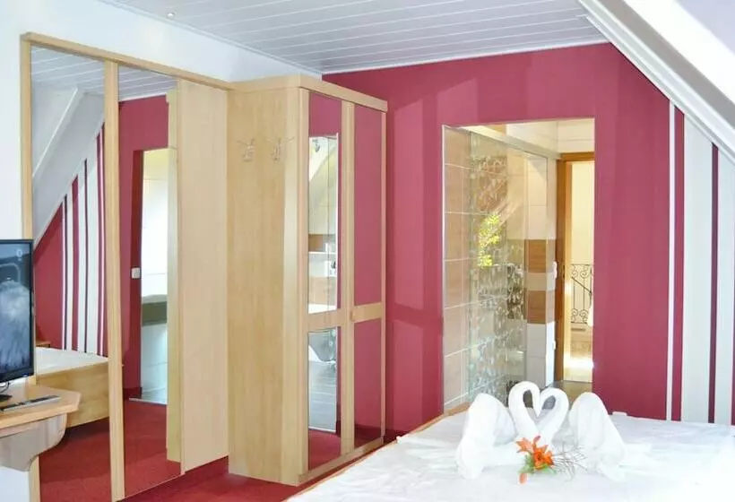 Hotelli Restaurant Straussen