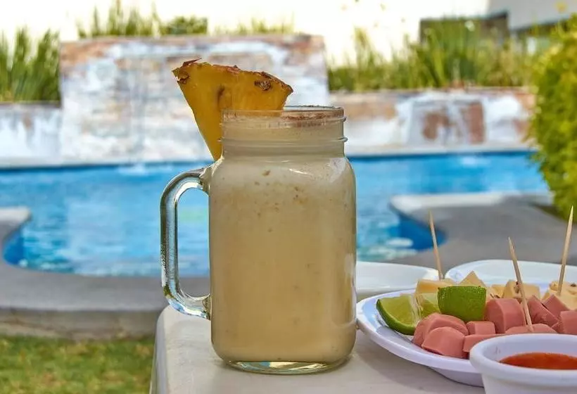 هتل Del Alba Inn & Suites