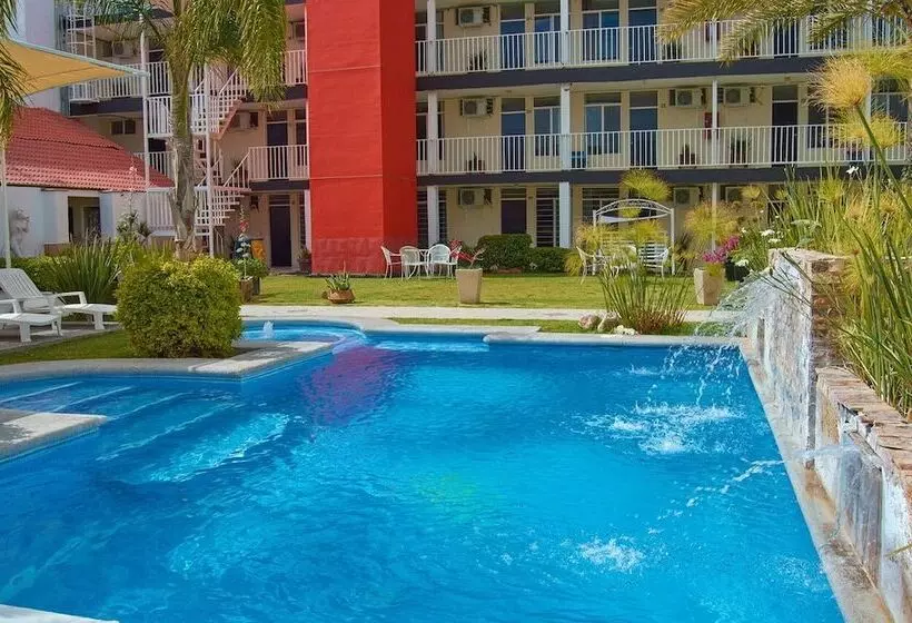 هتل Del Alba Inn & Suites