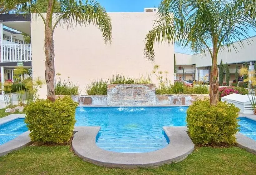 هتل Del Alba Inn & Suites