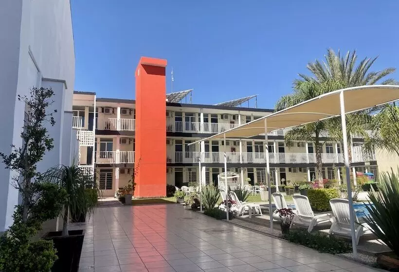 هتل Del Alba Inn & Suites