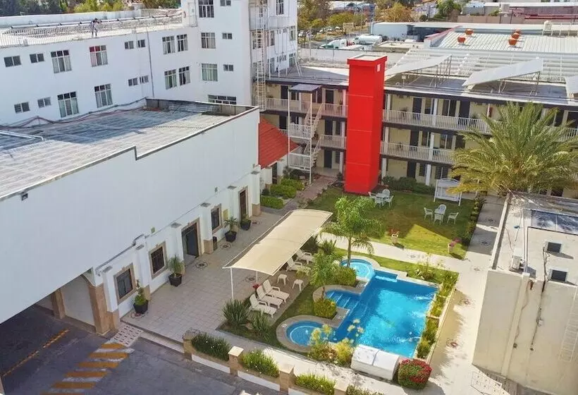 هتل Del Alba Inn & Suites