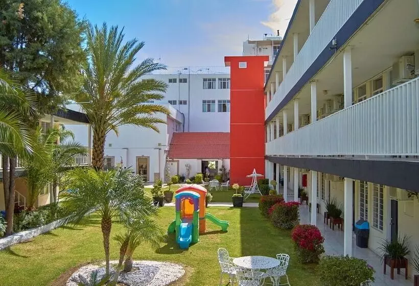 هتل Del Alba Inn & Suites