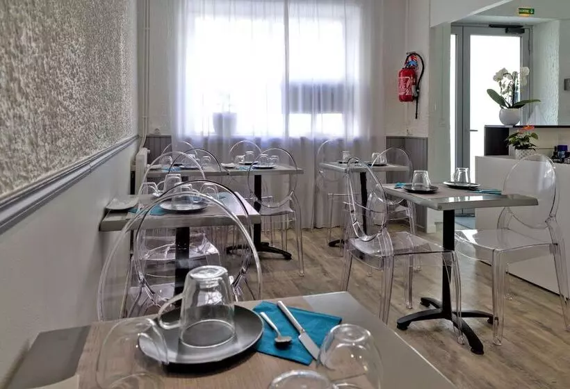 ホテル Hôtel Du Golfe Sete Balaruc