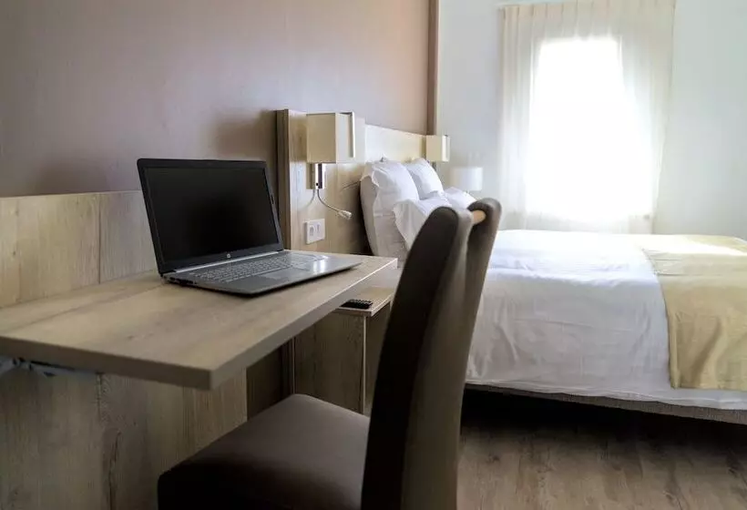 ホテル Hôtel Du Golfe Sete Balaruc