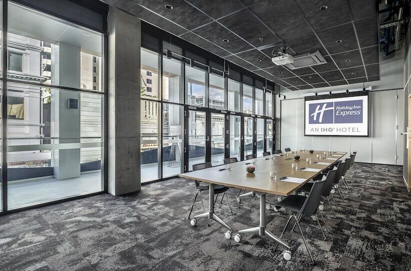 ホテル Holiday Inn Express Adelaide City Centre, An Ihg