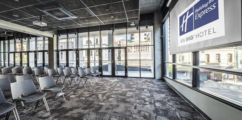 ホテル Holiday Inn Express Adelaide City Centre, An Ihg