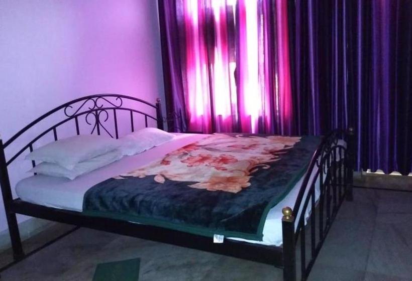 호텔 Binapani  & Restaurant