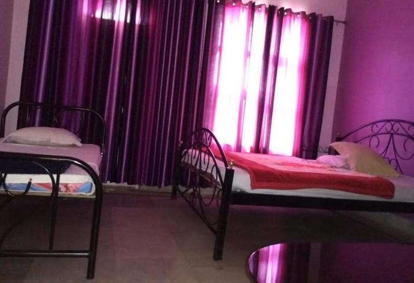 호텔 Binapani  & Restaurant