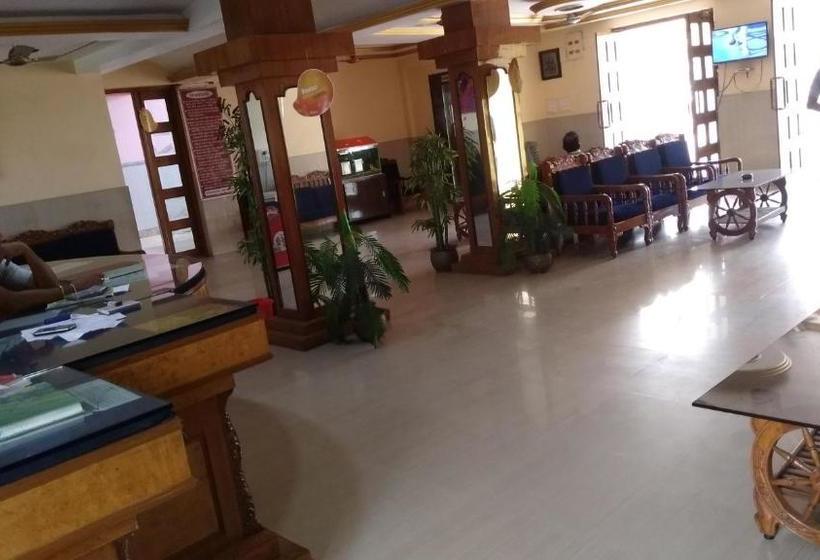 호텔 Binapani  & Restaurant